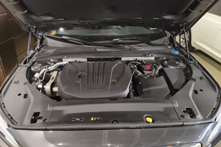Used Volvo S90 2021 B5 Zhiyi Luxury Edition Engine Bay