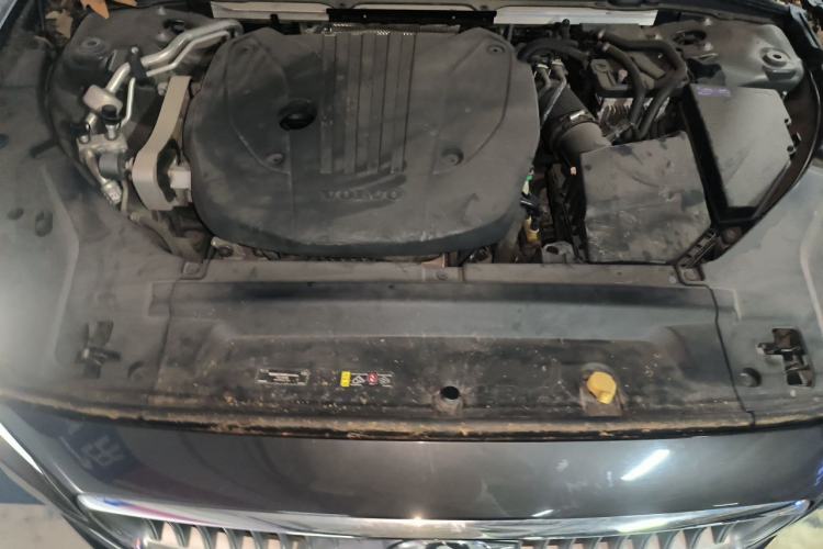 Used Volvo S90 2021 B5 Luxury Smart Edition Engine Bay