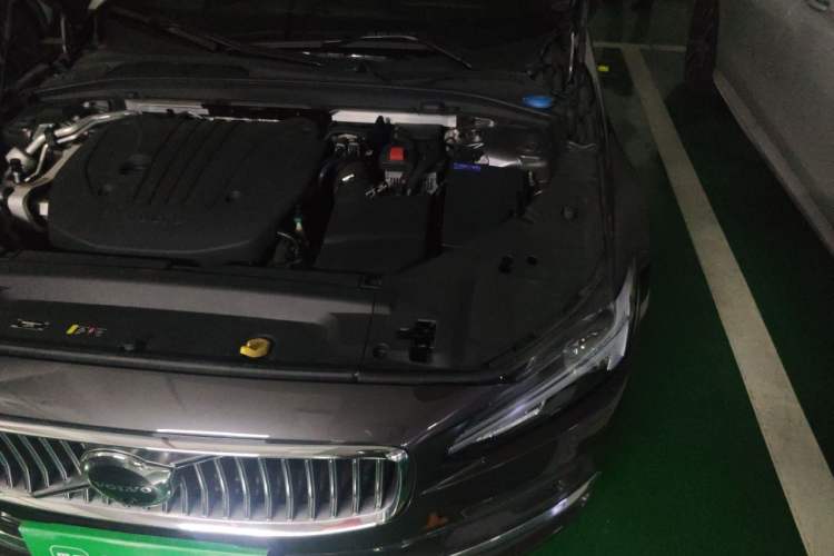 Used Volvo S90 2021 B5 Luxury Smart Edition Engine Bay Left