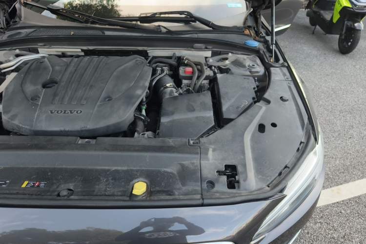 Used Volvo S90 2021 B5 Zhiyi Luxury Edition Engine Bay Left