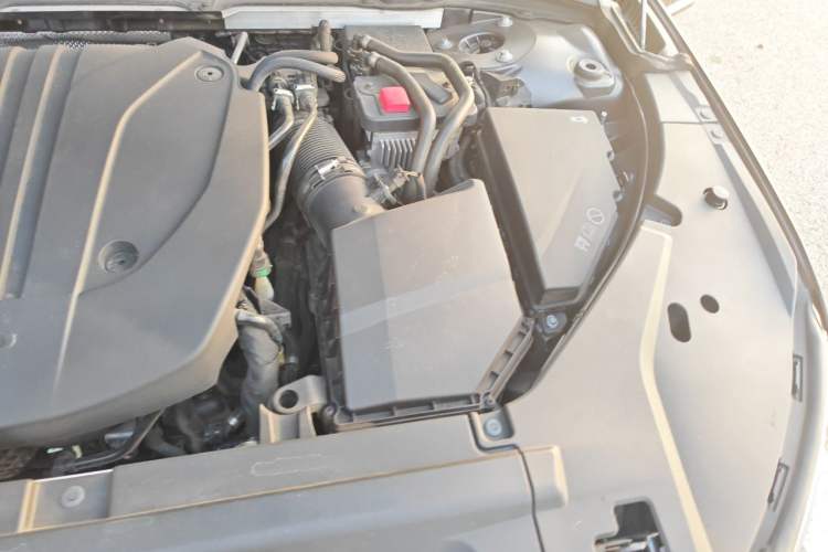 Used Volvo S90 2021 B5 Luxury Smart Edition Engine Bay Left