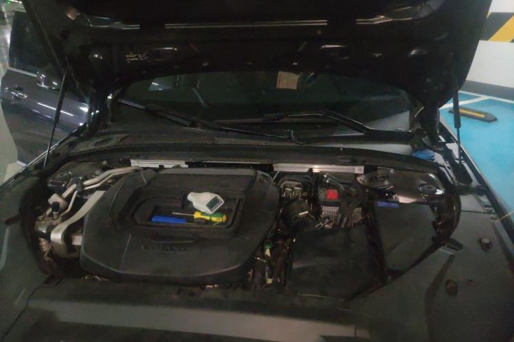 Used Volvo S90 2021 B5 Luxury Smart Edition Engine Bay
