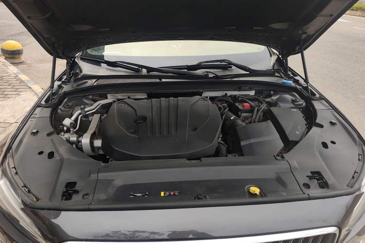 Used Volvo S90 2021 B5 Luxury Smart Edition Engine Bay