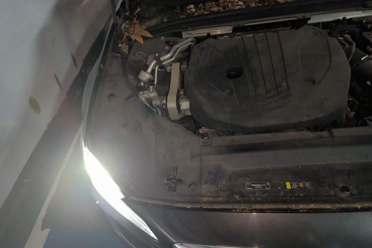 Used Volvo S90 2021 B5 Luxury Smart Edition Engine Bay Right
