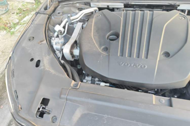 Used Volvo S90 2021 B5 Luxury Smart Edition Engine Bay Right