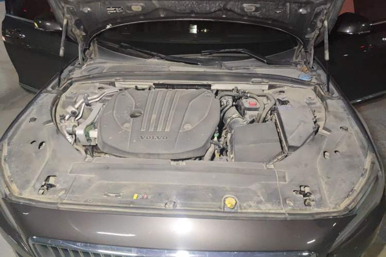 Used Volvo S90 2021 B5 Zhiyi Luxury Edition Engine Bay