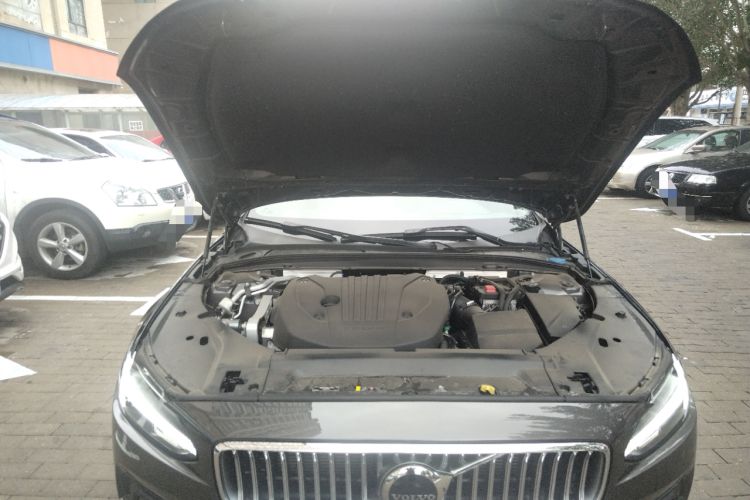 Used Volvo S90 2021 B5 Luxury Smart Edition Engine Bay
