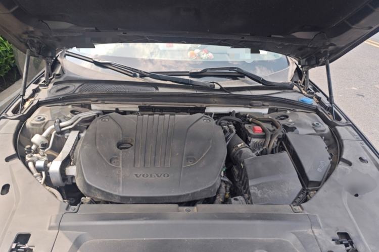 Used Volvo S90 2021 B5 Zhiyi Luxury Edition Engine Bay