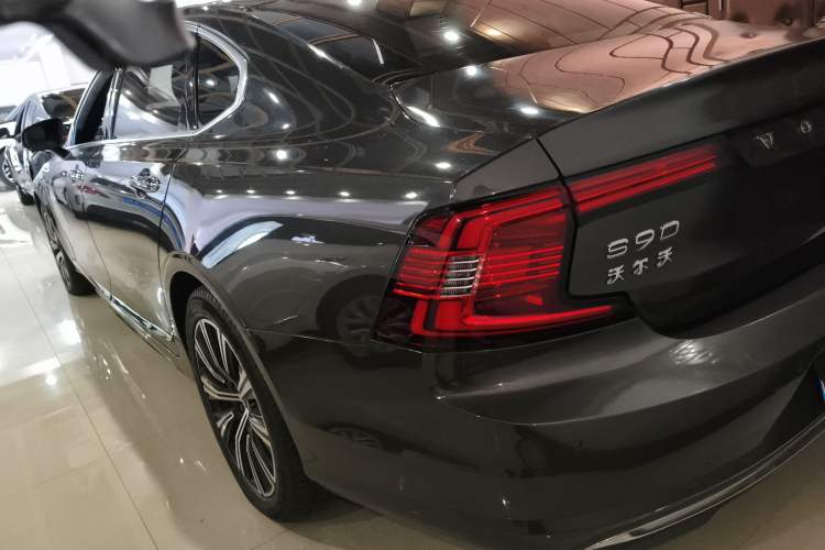 Used Volvo S90 2021 B5 Zhiyi Luxury Edition Exterior 2
