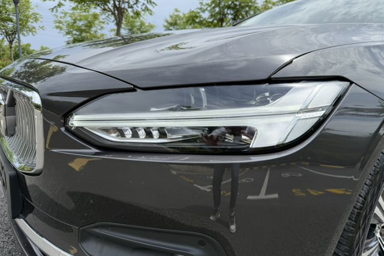 Used Volvo S90 2021 B5 Zhiyuan Luxury Edition Exterior 2
