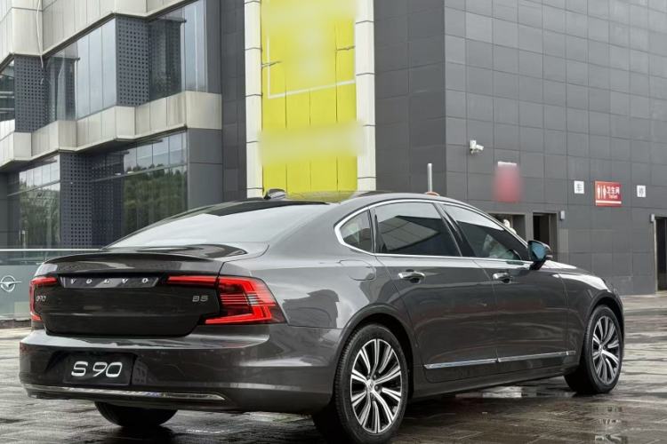 Used Volvo S90 2021 B5 Zhiyuan Luxury Edition Exterior 4