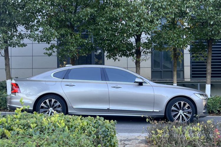 Used Volvo S90 2021 B5 Zhiyuan Luxury Edition Exterior 6