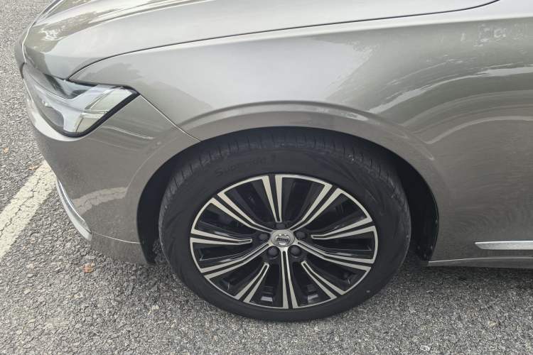 Used Volvo S90 2021 B5 Zhiyuan Luxury Edition Exterior 8