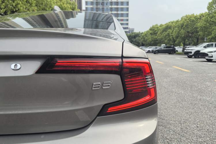 Used Volvo S90 2021 B5 Zhiyuan Luxury Edition Exterior 9