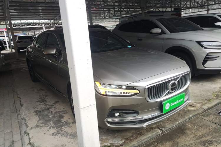 Used Volvo S90 2021 B5 Zhiyuan Luxury Edition Front Right 45 Deg