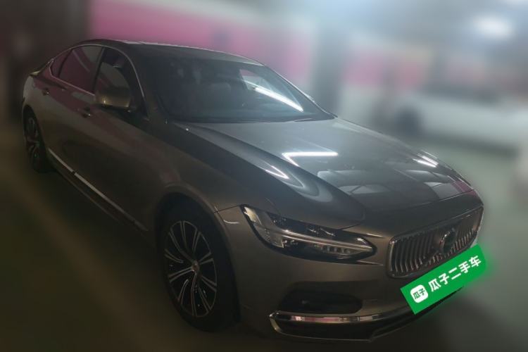 Used Volvo S90 2021 B5 Zhiyuan Luxury Edition Front Right 45 Deg