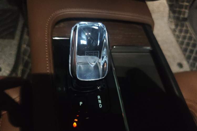 Used Volvo S90 2021 B5 Luxury Smart Edition Gear Lever