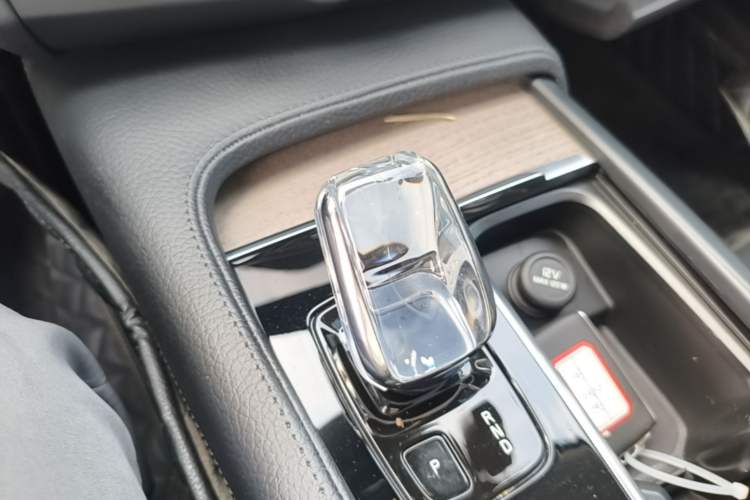 Used Volvo S90 2021 B5 Zhiyuan Luxury Edition Gear Lever