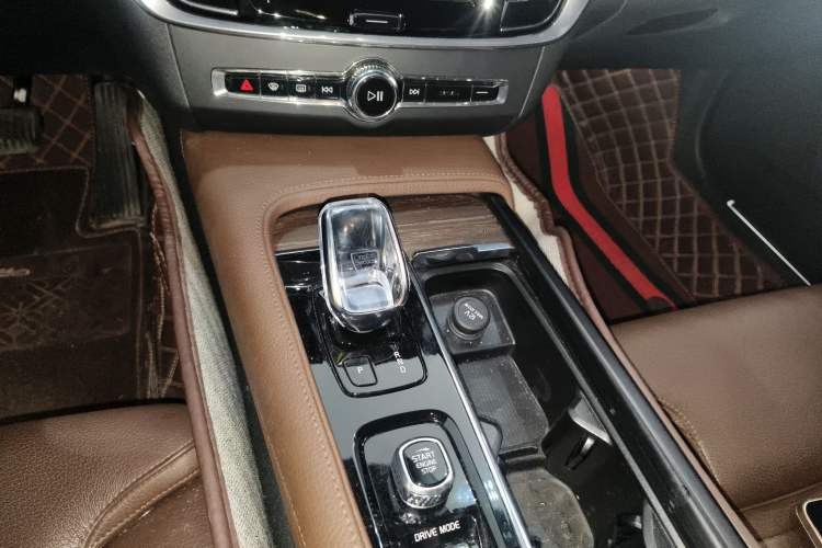 Used Volvo S90 2021 B5 Zhiyuan Luxury Edition Gear Lever
