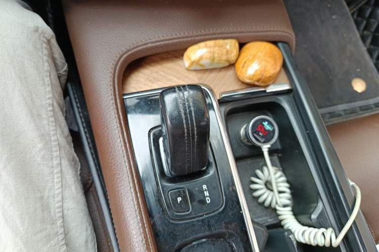 Used Volvo S90 2021 B5 Zhiyuan Luxury Edition Gear Lever