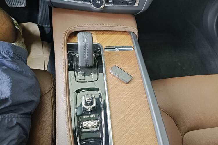 Used Volvo S90 2021 B5 Zhiyi Luxury Edition Gear Lever