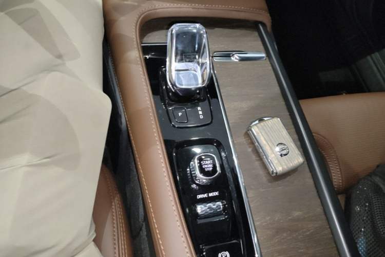 Used Volvo S90 2021 B5 Luxury Smart Edition Gear Lever