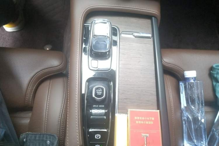 Used Volvo S90 2021 B5 Luxury Smart Edition Gear Lever