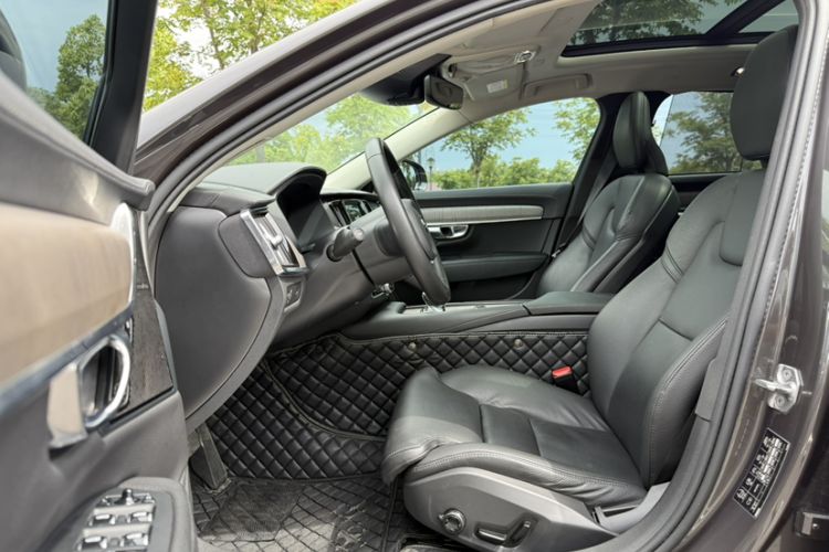 Used Volvo S90 2021 B5 Zhiyuan Luxury Edition Interior 1