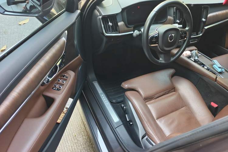 Used Volvo S90 2021 B5 Zhiyuan Luxury Edition Interior 3