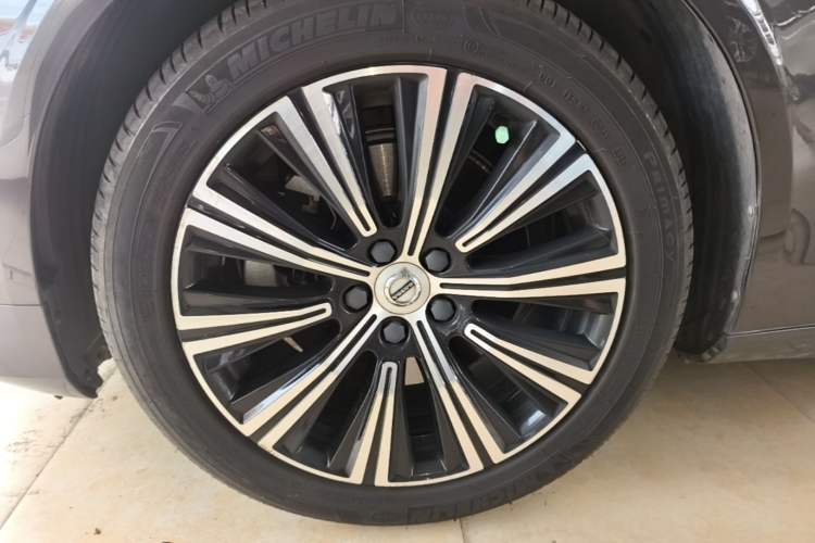 Used Volvo S90 2021 B5 Zhiyuan Luxury Edition Left Front Wheel Hub