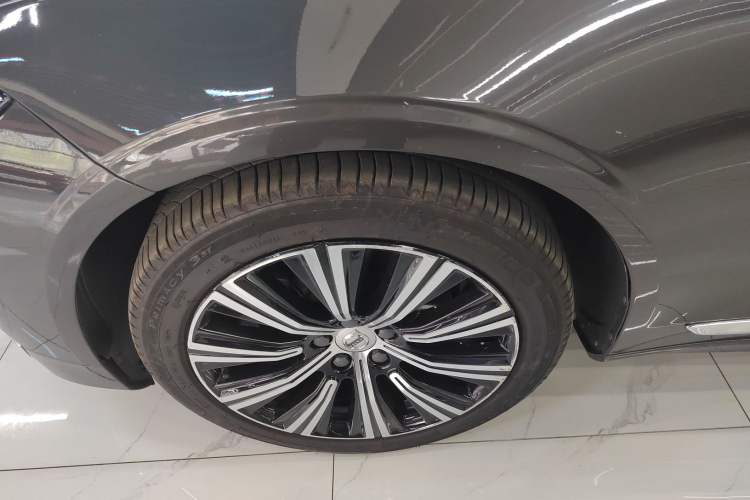Used Volvo S90 2021 B5 Zhiyi Luxury Edition Left Front Wheel Hub