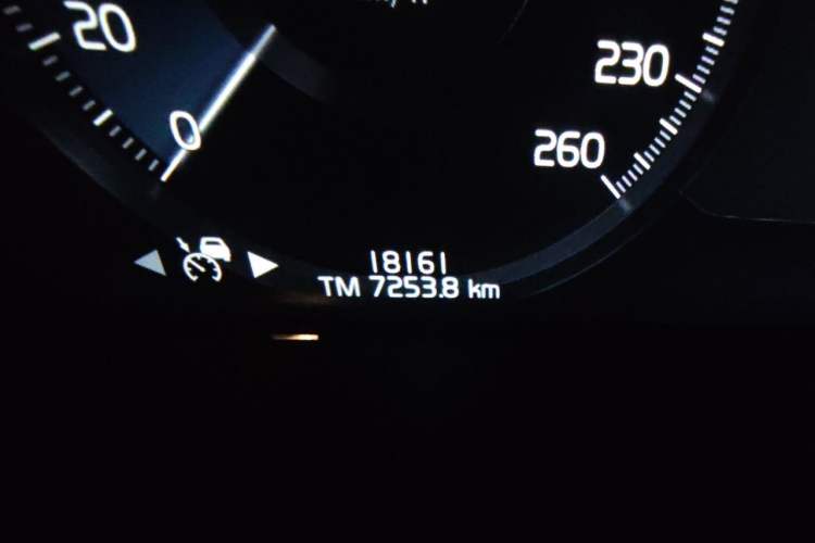 Used Volvo S90 2021 B5 Luxury Smart Edition Odometer Close Up