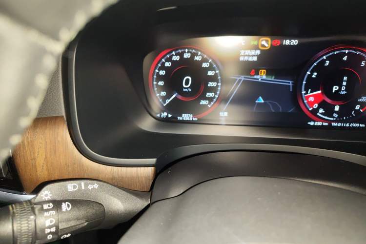 Used Volvo S90 2021 B5 Zhiyuan Luxury Edition Odometer Close Up