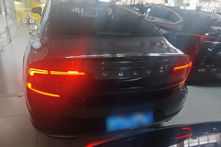 Used Volvo S90 2021 B5 Zhiyuan Luxury Edition Rear