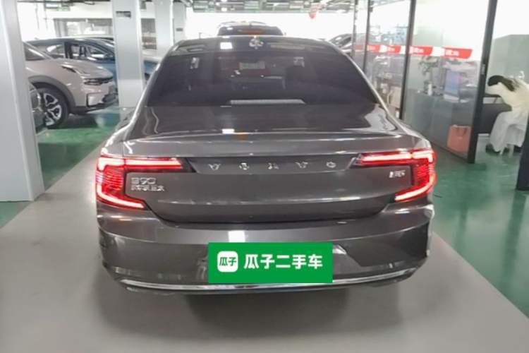 Used Volvo S90 2021 B5 Zhiyuan Luxury Edition Rear