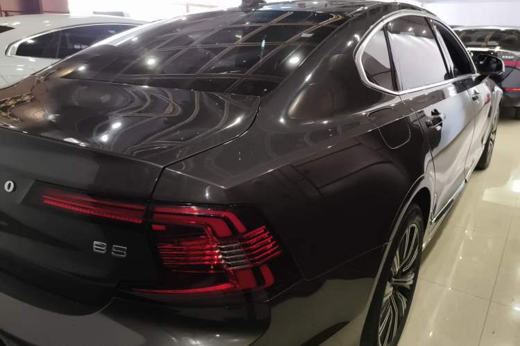 Used Volvo S90 2021 B5 Zhiyi Luxury Edition Rear Right 45 Deg
