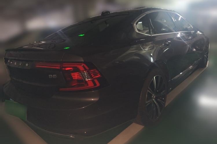 Used Volvo S90 2021 B5 Luxury Smart Edition Rear Right 45 Deg