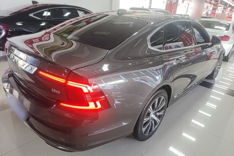 Used Volvo S90 2021 B5 Zhiyi Luxury Edition Rear Right 45 Deg