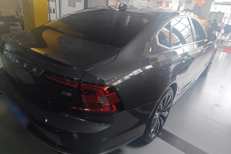 Used Volvo S90 2021 B5 Zhiyuan Luxury Edition Rear Right 45 Deg
