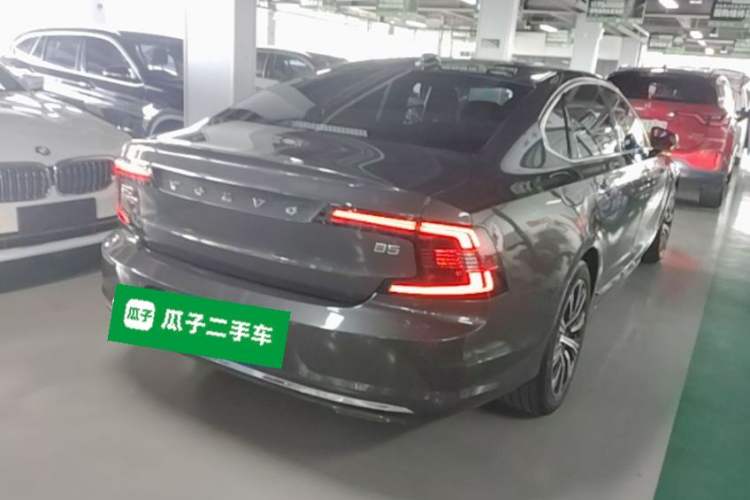 Used Volvo S90 2021 B5 Zhiyuan Luxury Edition Rear Right 45 Deg