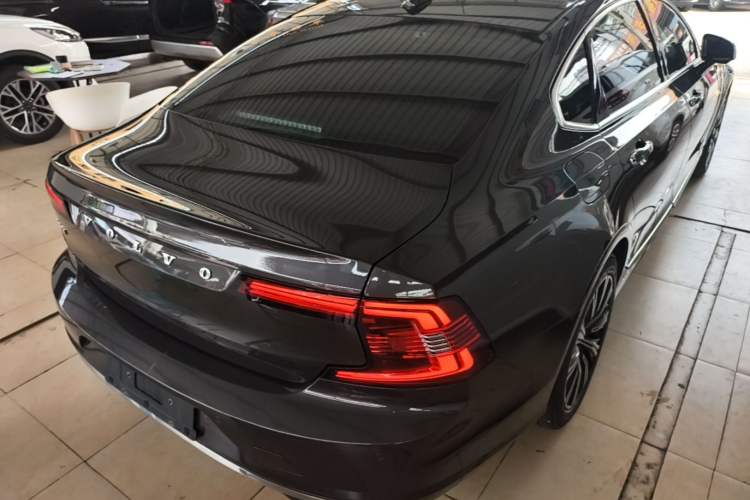 Used Volvo S90 2021 B5 Zhiyuan Luxury Edition Rear Right 45 Deg
