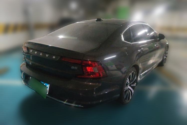 Used Volvo S90 2021 B5 Luxury Smart Edition Rear Right 45 Deg