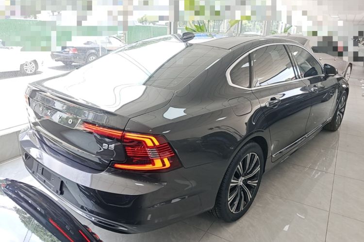 Used Volvo S90 2021 B5 Zhiyi Luxury Edition Rear Right 45 Deg