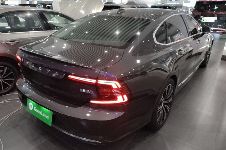 Used Volvo S90 2021 B5 Luxury Smart Edition Rear Right 45 Deg
