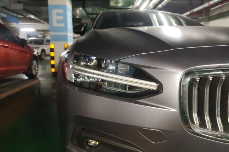 Used Volvo S90 2021 B5 Zhiyuan Luxury Edition Right Front Headlight