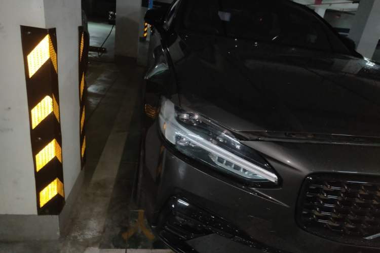 Used Volvo S90 2021 B5 Zhiyuan Sport Edition Right Front Headlight