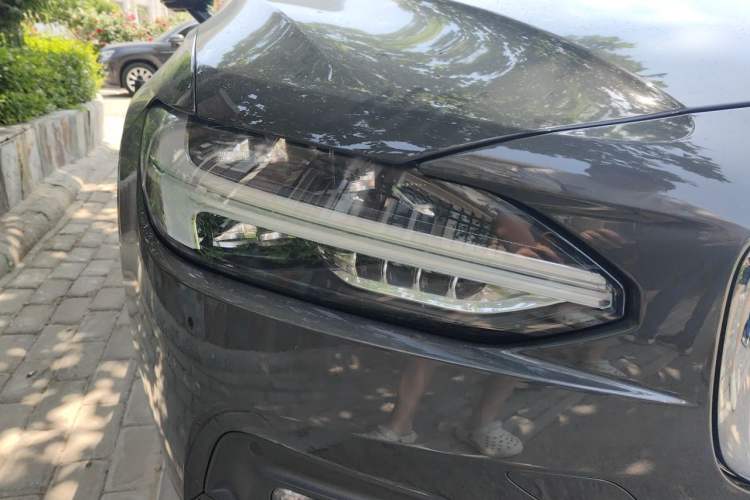 Used Volvo S90 2021 B5 Zhiyuan Luxury Edition Right Front Headlight