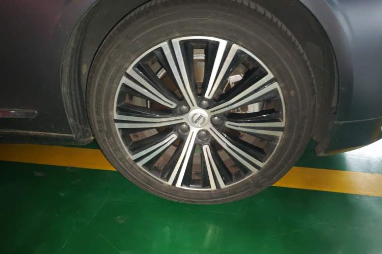 Used Volvo S90 2021 B5 Zhiyuan Luxury Edition Right Front Wheel Hub