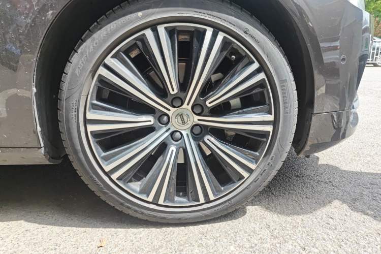 Used Volvo S90 2021 B5 Luxury Smart Edition Right Front Wheel Hub