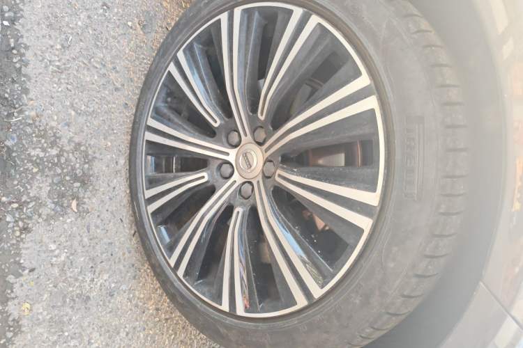 Used Volvo S90 2021 B5 Luxury Smart Edition Right Front Wheel Hub